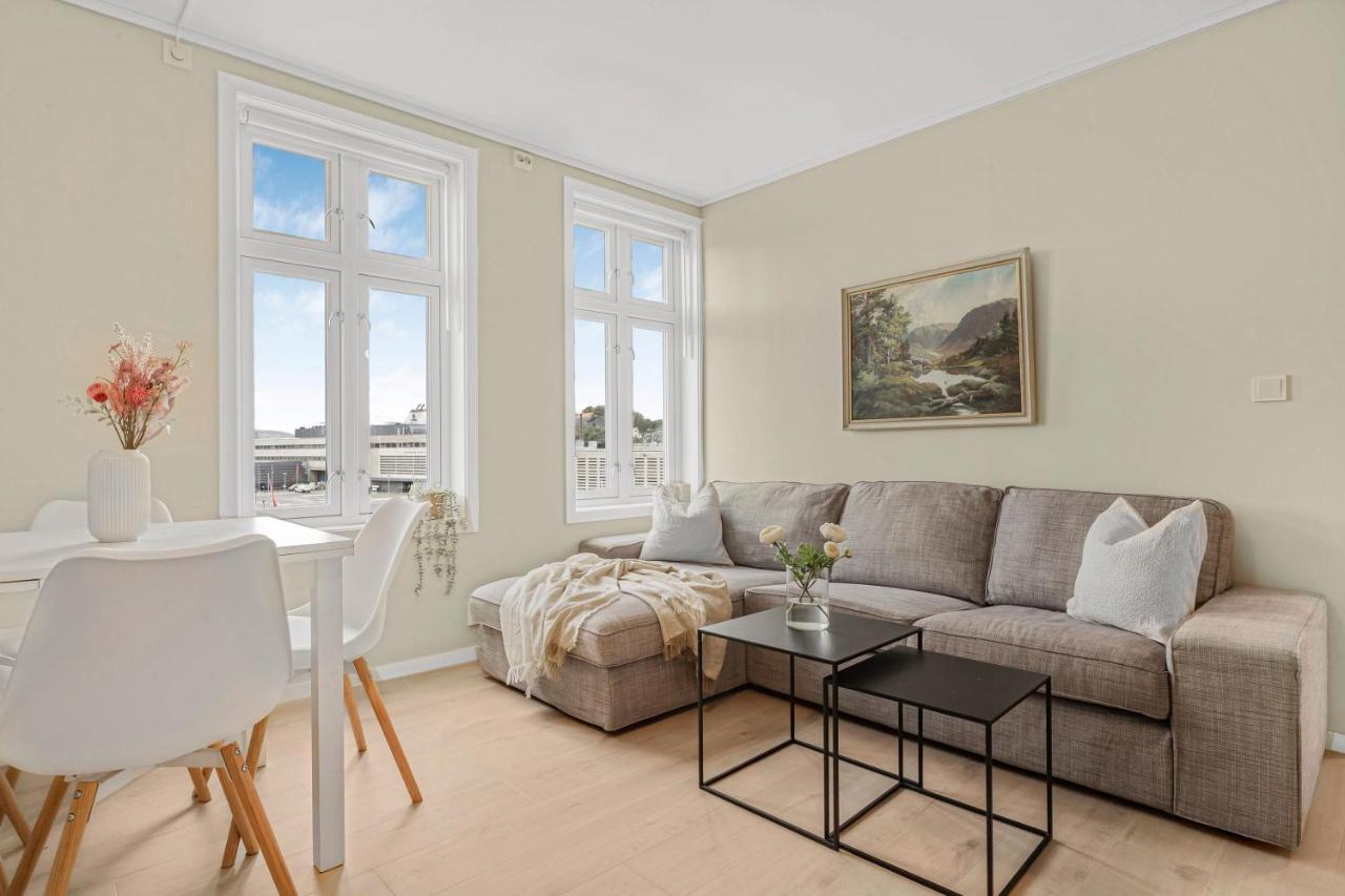 Appartamento Contemporary City-apartement With Views Of The Dock! Bergen